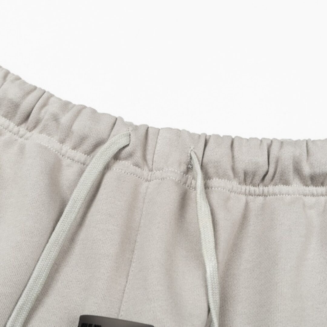 ESSENTIALS SHORTS - Image 2