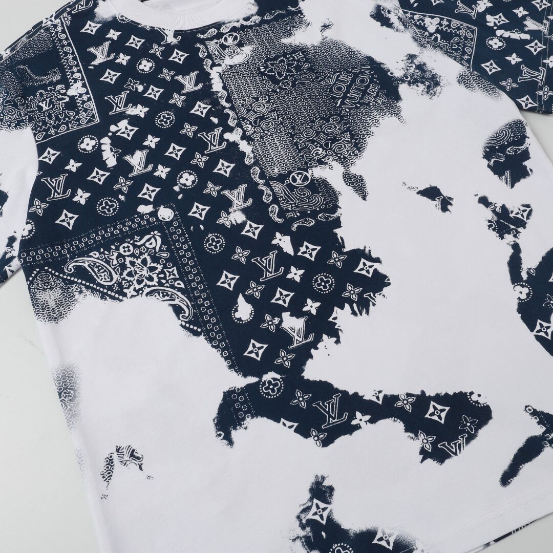 Monogram T-shirt - Image 7
