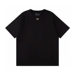 MONOGRAM BADGE T-SHIRT