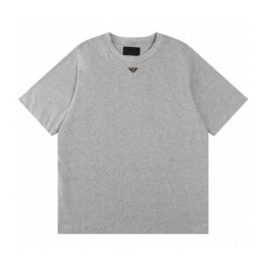 MONOGRAM BADGE T-SHIRT