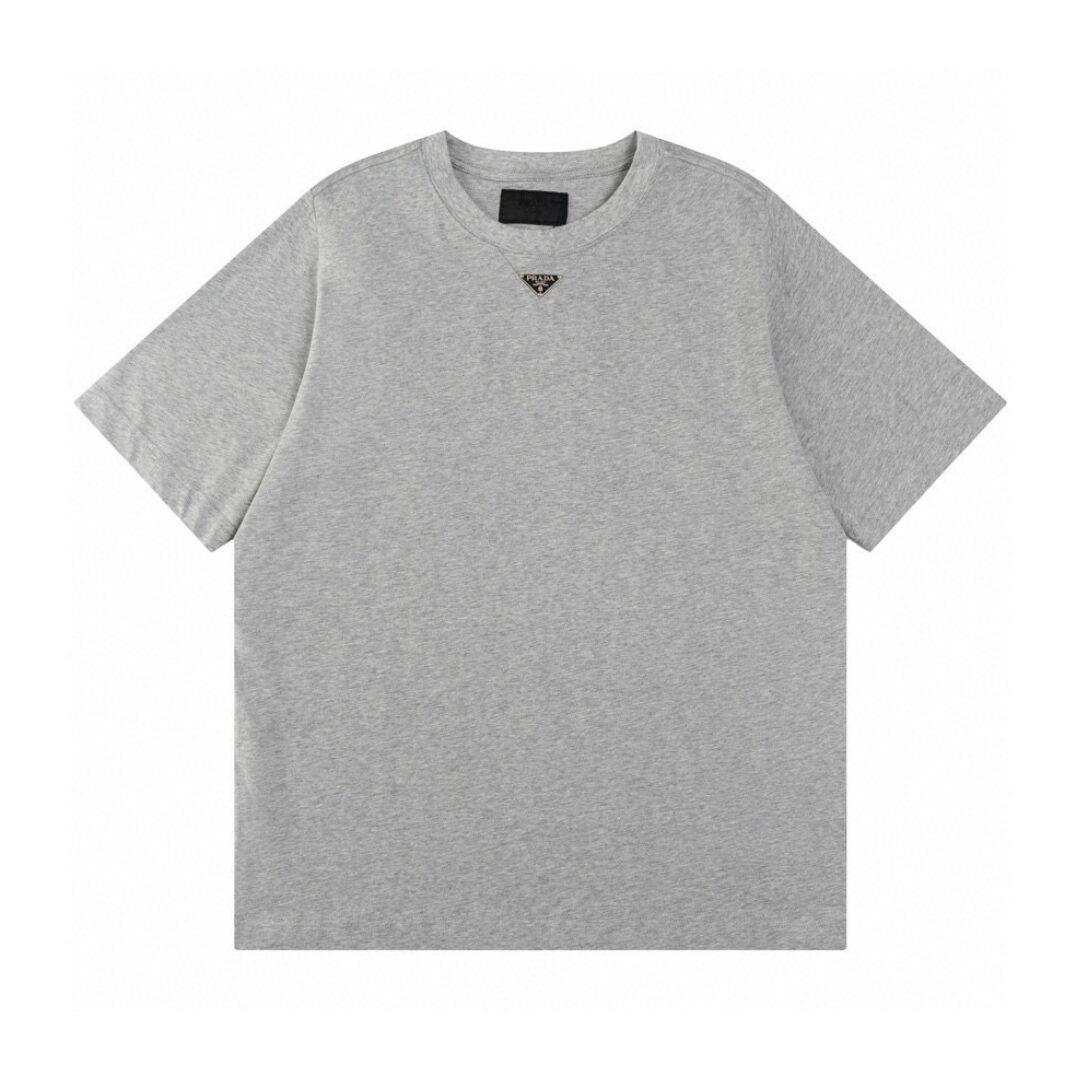 MONOGRAM BADGE T-SHIRT