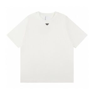 MONOGRAM BADGE T-SHIRT
