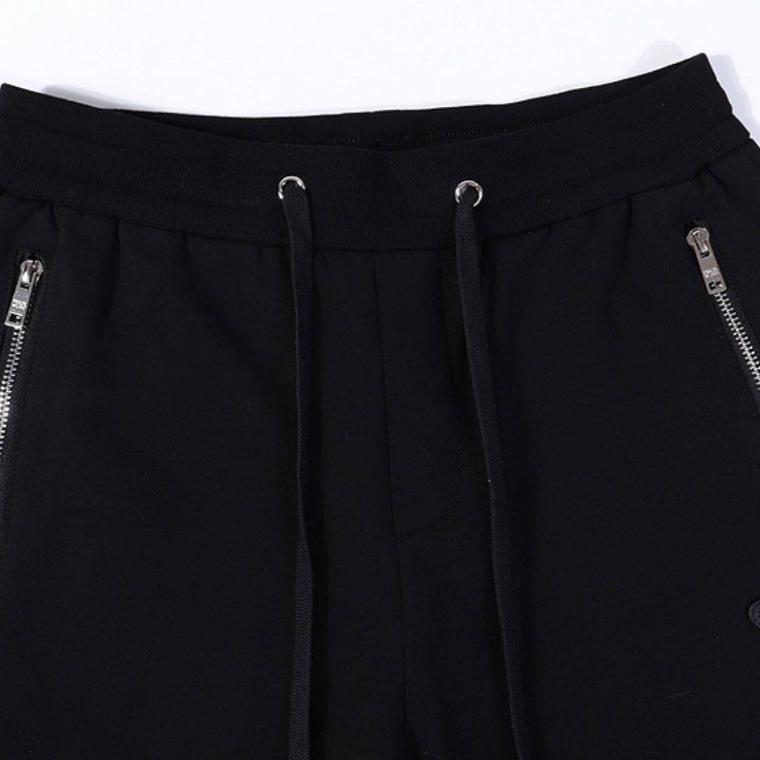 MONOGRAM BADGE SHORTS - Image 3