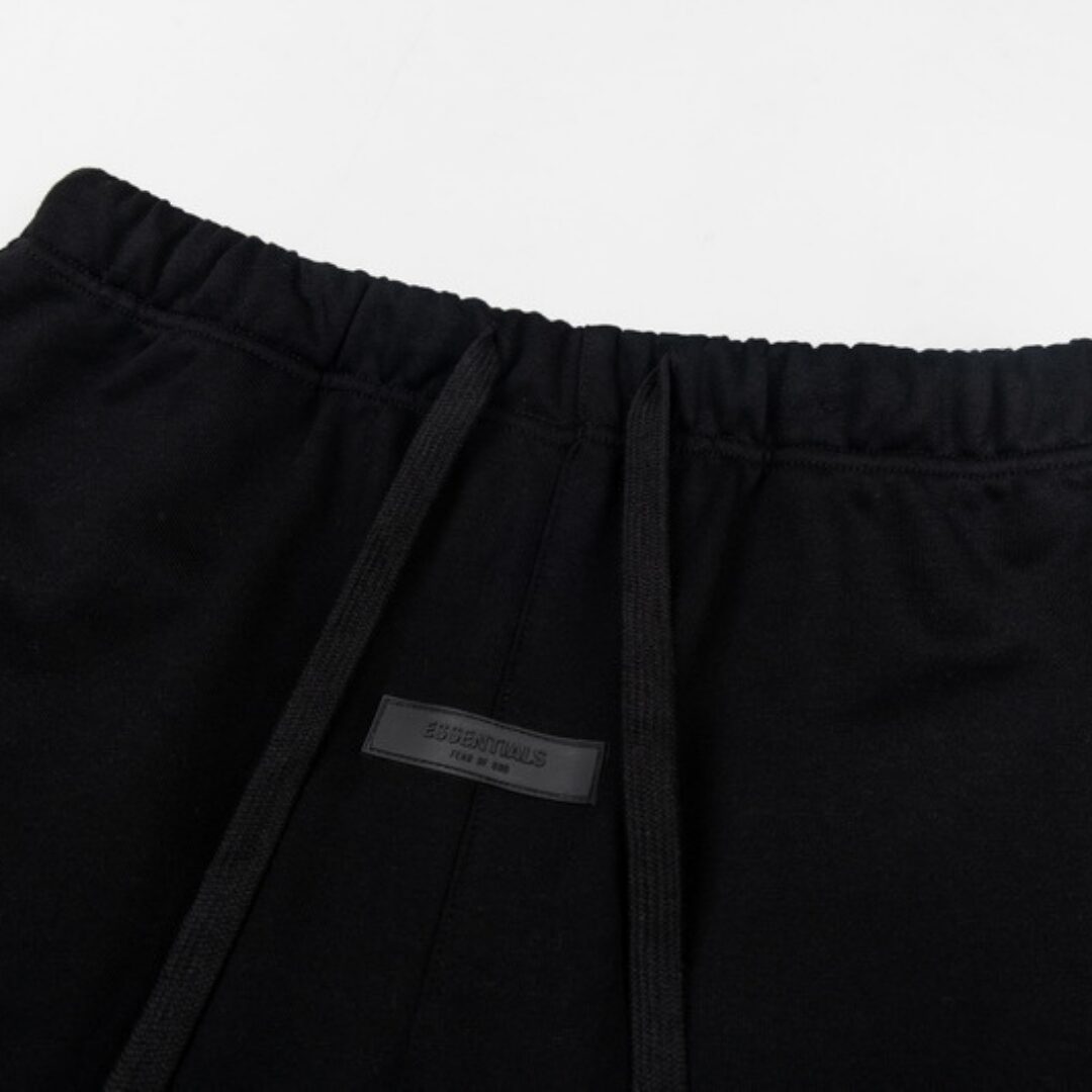 ESSENTIALS SHORTS - Image 2