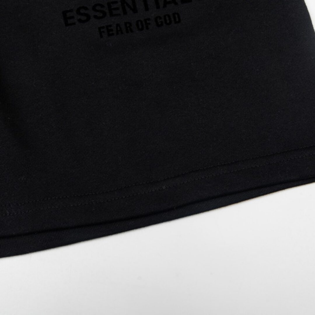 ESSENTIALS SHORTS - Image 3