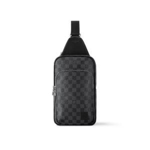 MESSENGER AVENUE SLING BAG