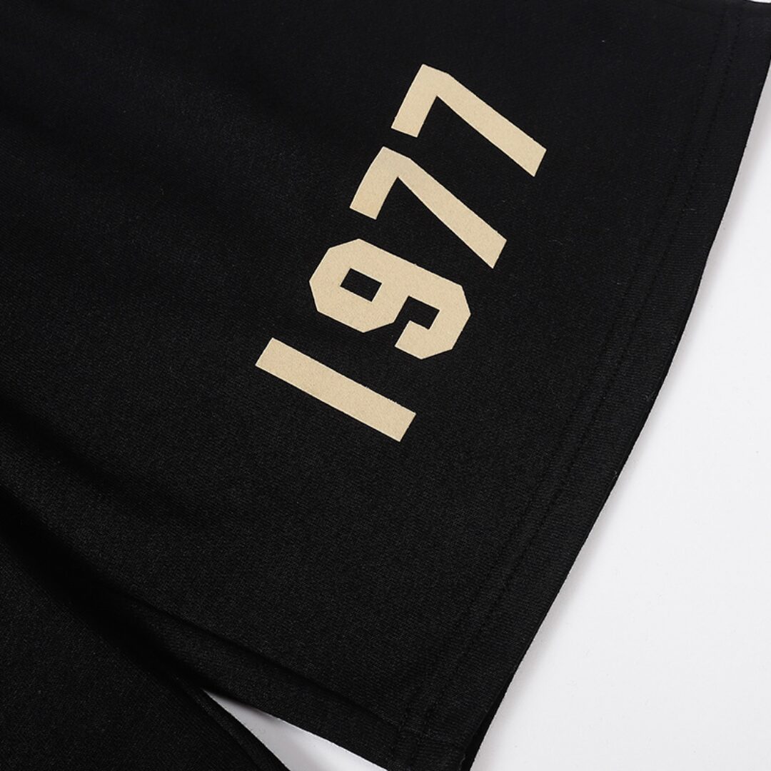 ESSENTIALS SHORTS - Image 3