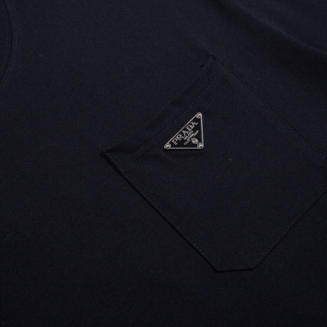 MONOGRAM BADGE T-SHIRT - Image 3