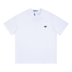 MONOGRAM BADGE T-SHIRT
