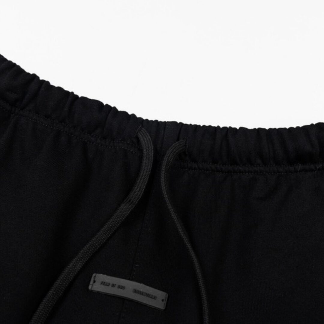 ESSENTIALS SHORTS - Image 2
